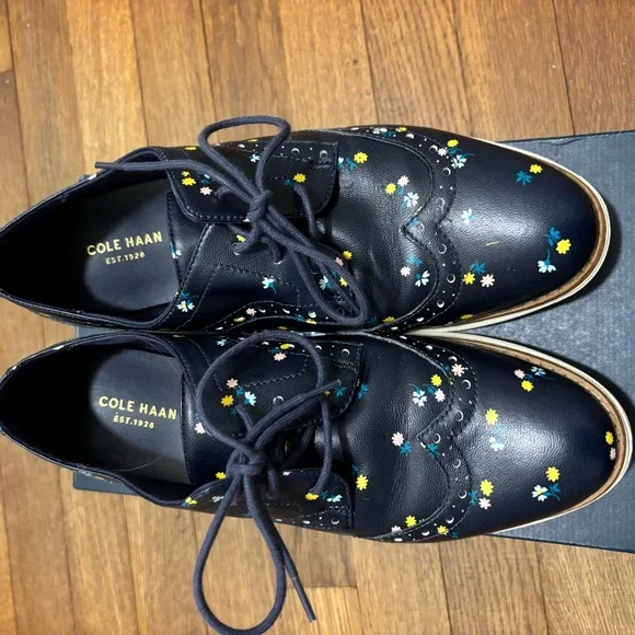 Cole Haan loafer - Picture 2 of 4